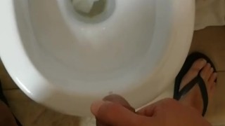 Morning glory and hard piss in wc (verified user)
