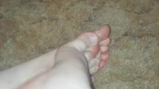 Bendy toes need oiled up