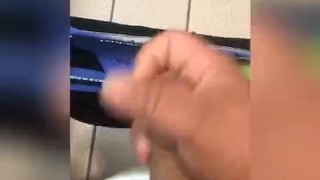 Cumming in a hotel
