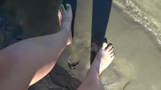 Walk along the berig, legs pov