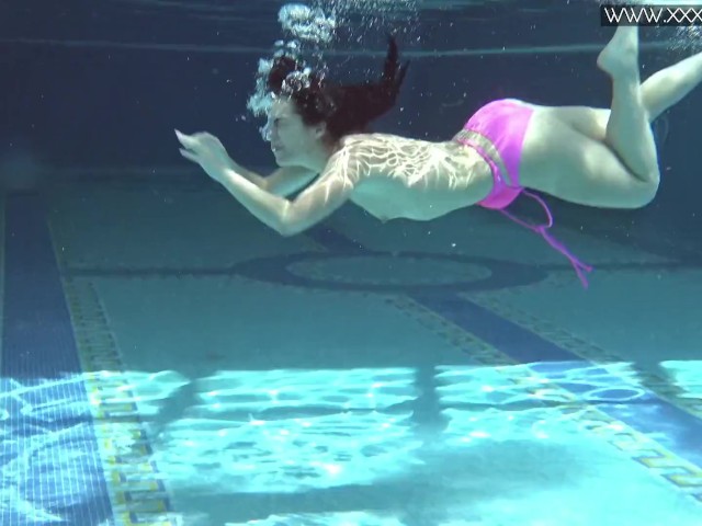 Jessica Lincoln Innocent Teen Underwater 