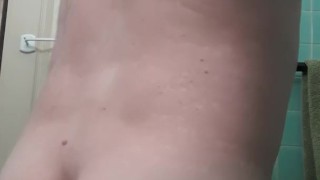 RedSer starring in a quick bathroom tease n shake