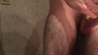  a malapena legale sborrata enorme dopo ore di edging