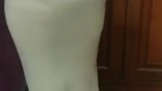 Indian bhabhi removing saree for the singles enjoy 