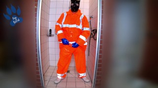 HiViz Pup - shower & paw in gear