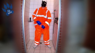 HiViz Pup - shower & paw in gear