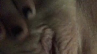 Amateur Pussy Play
