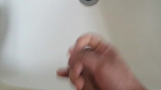 A QUICK BREAK TO JERK OFF ... TOO HORNY TO KEEP WORKING !!! turn volume up