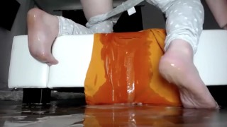 MY CUM DRIPPING PUSSY. WET PUSSY!!