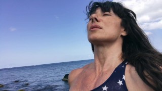 Aquawoman with muscle booty