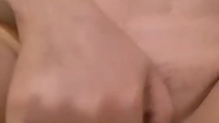 Aburrida y sola en casa