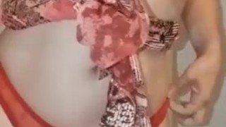 Jugando con mis tetas