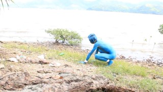 Body paint : I am a blue pokemon in the wild. Come catch me~^^