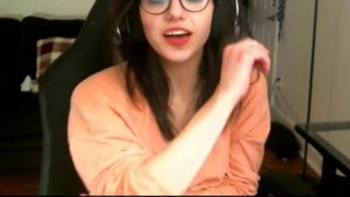 Twitch Streamer Tricked into Boob Slip lol