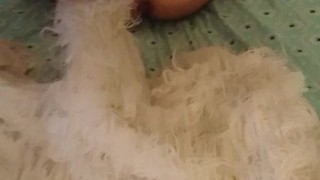 Pretty feet, perfect body. 
