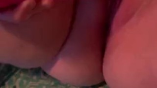 Using my New Vibrator to Make Myself Cum