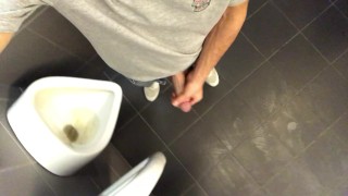Jerking Public Wc