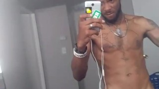 Jr Dingo jacks off