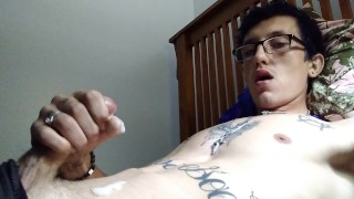 Twink gets a huge load off, someone come clean it off 4 me