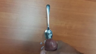 Cum on spoon