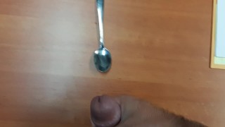 Cum on spoon