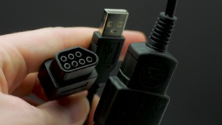 Awesome Capcom NES Controllers from Retro-Bit - Works with LINUX!