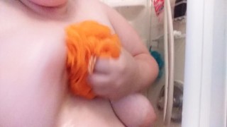 Chubby Girl washes big tits