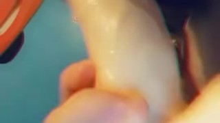 Babe show's that she can deep throat