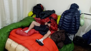 CUMSHOT IN NYLON CITY