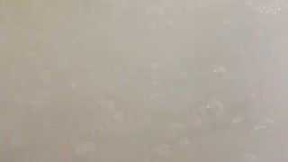 Who wants to cum play with me in the bathroom 