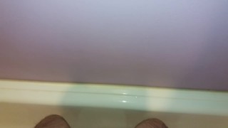 Набрызгал член смазкой, возбудился и кончил - Sprayed cock with grease, exc
