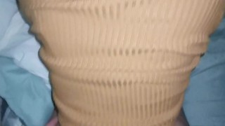 Latina cogiendo en cuatro con sus tangas puestas