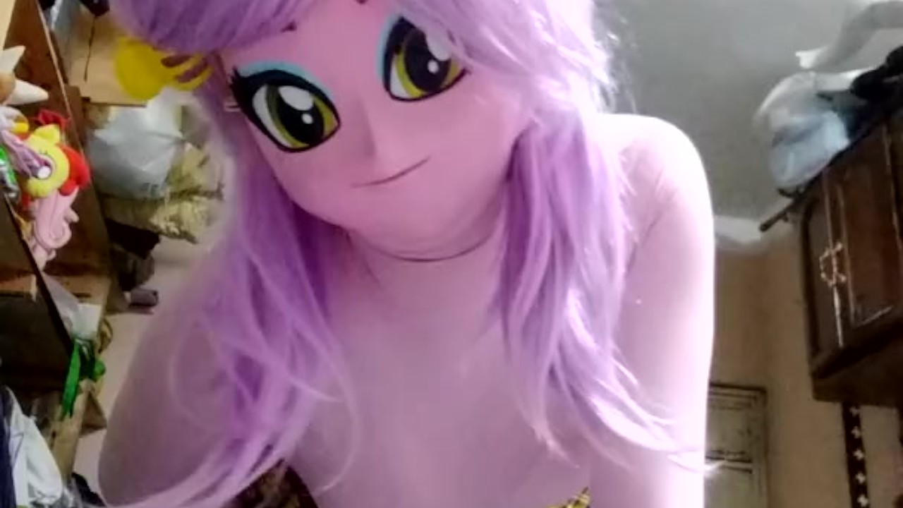 Kigurumi wearig lingerie long video