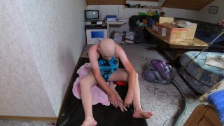 Try on the silicone hands as Real Siicone Doll