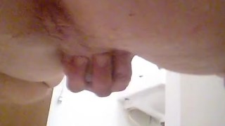 Sexy ass filled with water squirts 