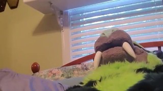Messy wet kitty slut