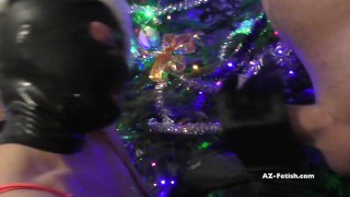 Strat rub limp dick suck to make him hard for Xmas cum on my face