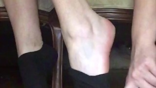 Salemvonxxx tries on socks and shoes 