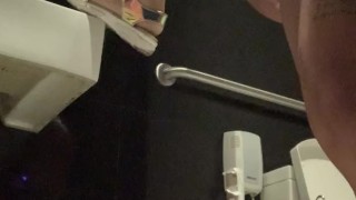 COULDNT HELP MYSELF WHILE I WAS ON A DATE ( WATCH UNTIL END)