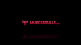 HUGE HAIRY MUSCLE BEAR STROKING HIS FAT COCK AND FLEXING ON THE COUCH