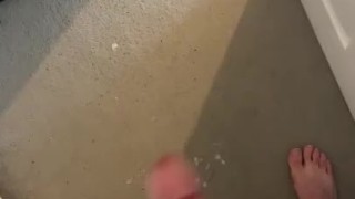 Young Big dick Brit cums 
