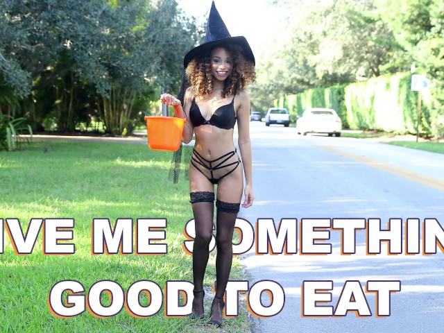 640px x 480px - Bangbros - He Gives Young Ebony Babe Something Good to Eat for Halloween -  Free Porn Videos - YouPorn