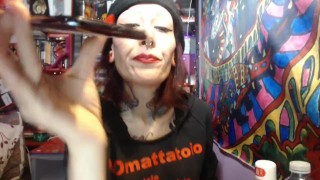 Miss Wagon Vegan insulta, offende e dice parolacce all'assistente di Google