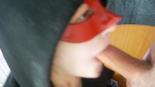 Девушка-вампир, но член попал ей в горло #HALLOWEEN2019