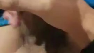 Парень дрочит большой член