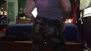 Goofing around twerking 