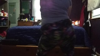 Goofing around twerking 