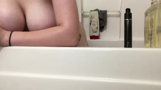 Anal while in the bath