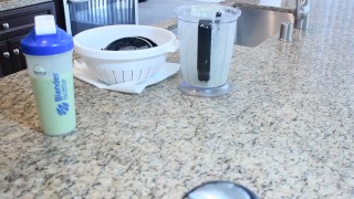 Ebony MILF Breakfast Smoothie
