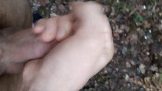 Je me masturbe sur une bonne étudiante